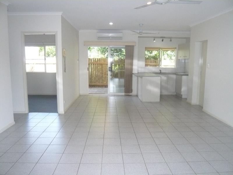 2/9 Portsea Crescent, Kewarra Beach QLD 4879