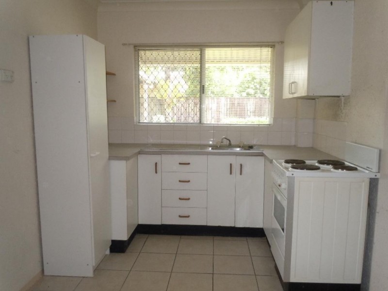 4/180 Pease Street, Manunda QLD 4870