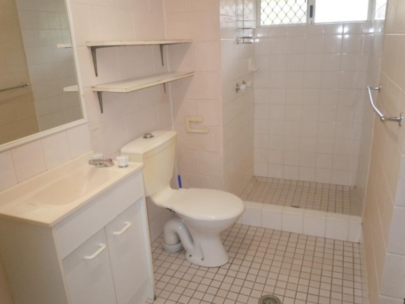 4/180 Pease Street, Manunda QLD 4870