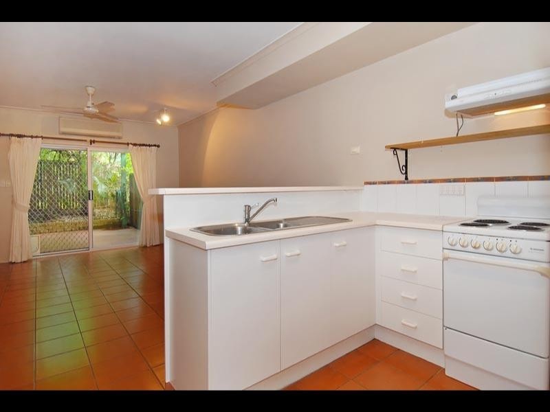 7/6 Tenni Street, Redlynch QLD 4870