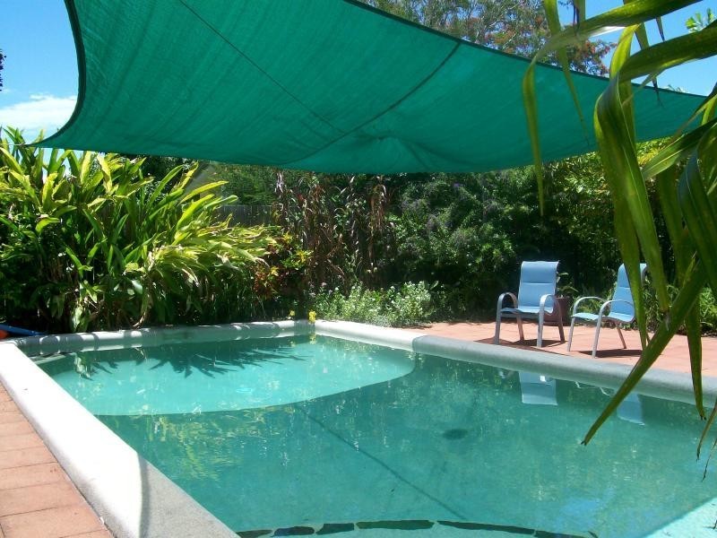 8 Phillip Street, Machans Beach QLD 4878