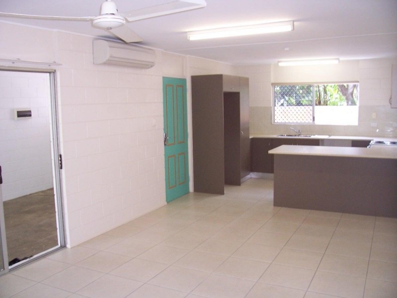 2/51 Palmerston Street, Aeroglen QLD 4870