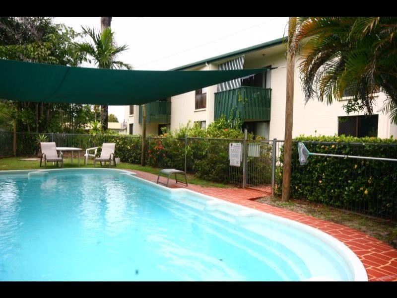 7/4 Hector Close, Westcourt QLD 4870