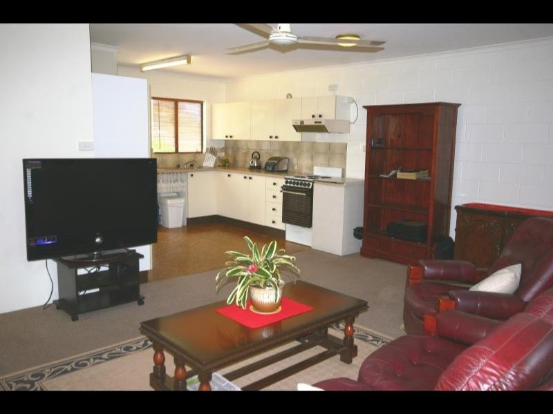 7/4 Hector Close, Westcourt QLD 4870