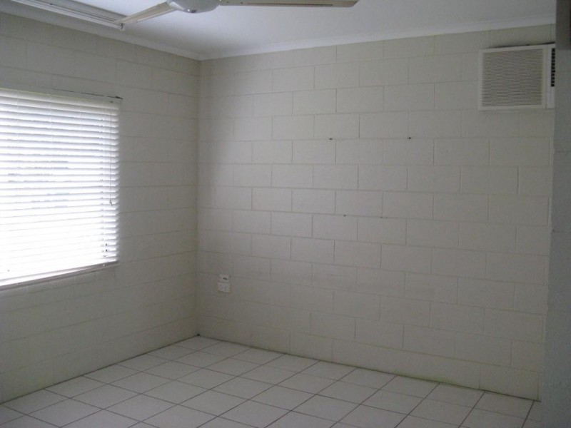 6 Centaur Street, Trinity Park QLD 4879