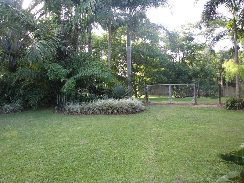 3 Fraser Close, Kanimbla QLD 4870