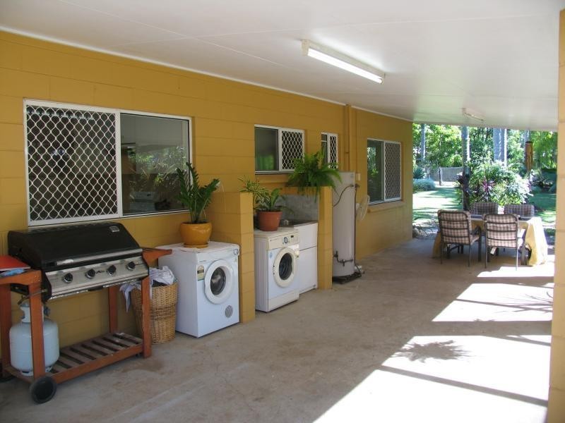 3 Fraser Close, Kanimbla QLD 4870
