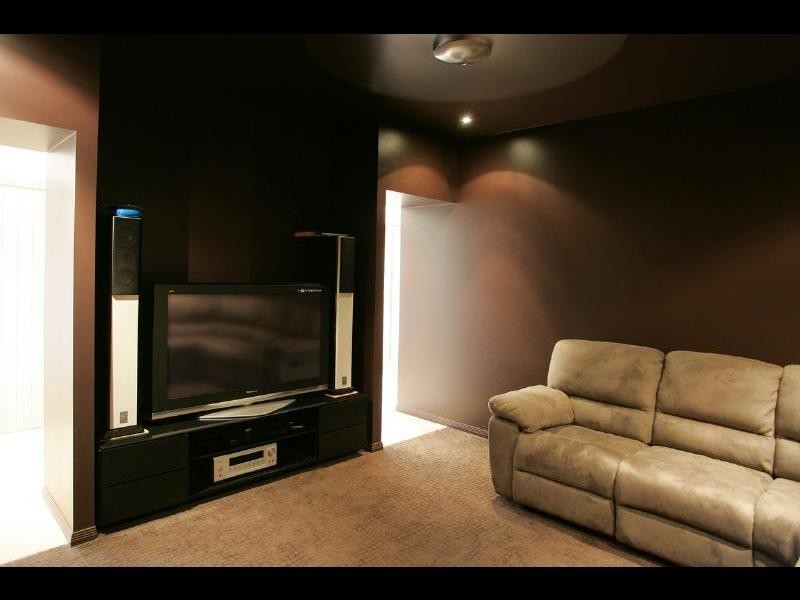 1 Springbrook Avenue, Redlynch QLD 4870