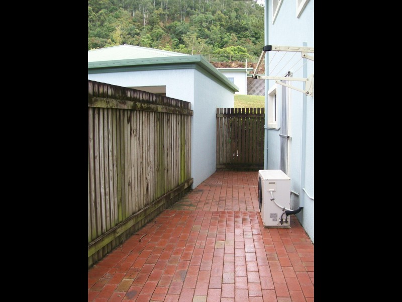 4/5 Brinsmead Tce, Brinsmead QLD 4870