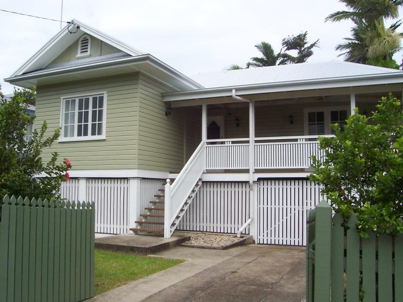 318 Pease Street, Edge Hill QLD 4870