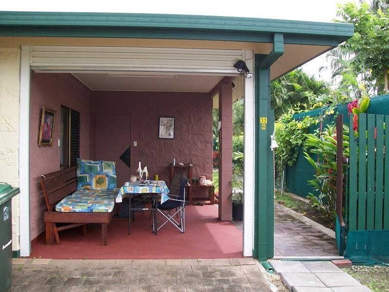 1/32B Turner Street, Whitfield QLD 4870