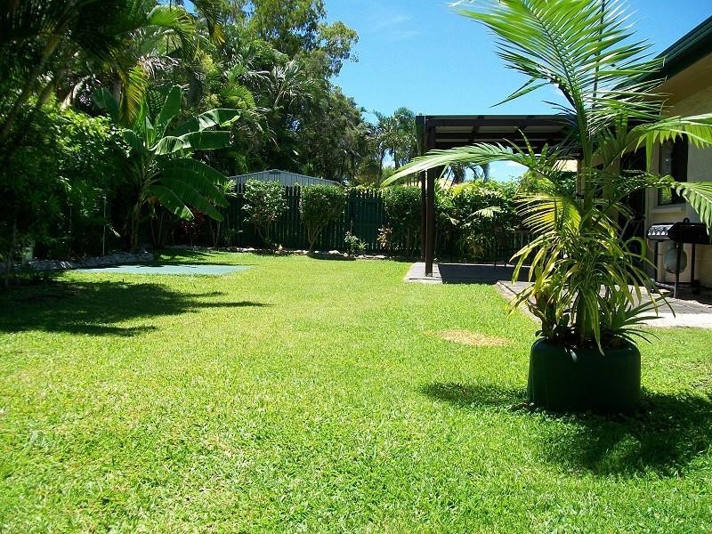 1/32B Turner Street, Whitfield QLD 4870