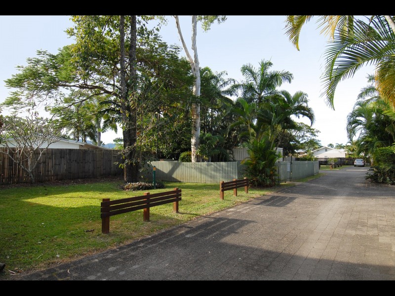 3/74 Swallow Street, Mooroobool QLD 4870