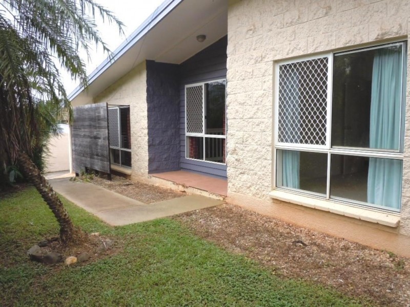 37 Currawong Street, Bayview Heights QLD 4868