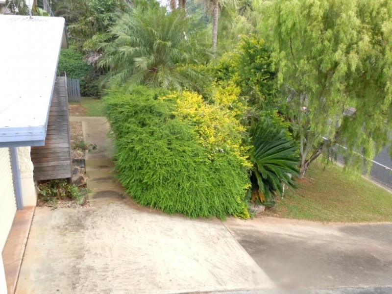 37 Currawong Street, Bayview Heights QLD 4868