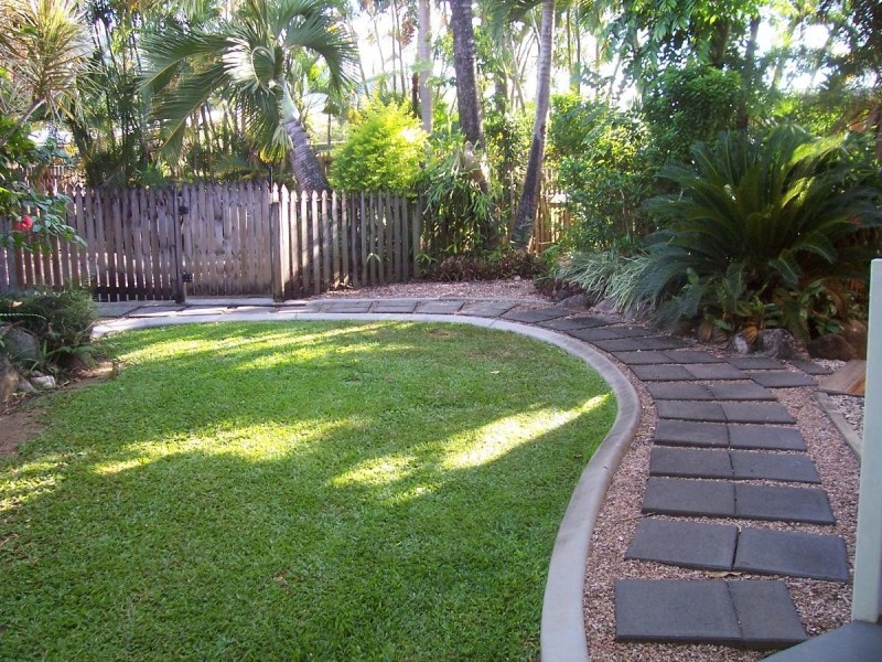 232 Woodward, Whitfield QLD 4870