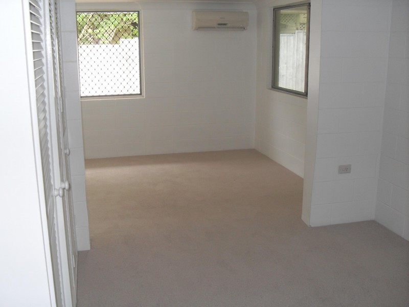 24 PALMERSTON STREET, Aeroglen QLD 4870