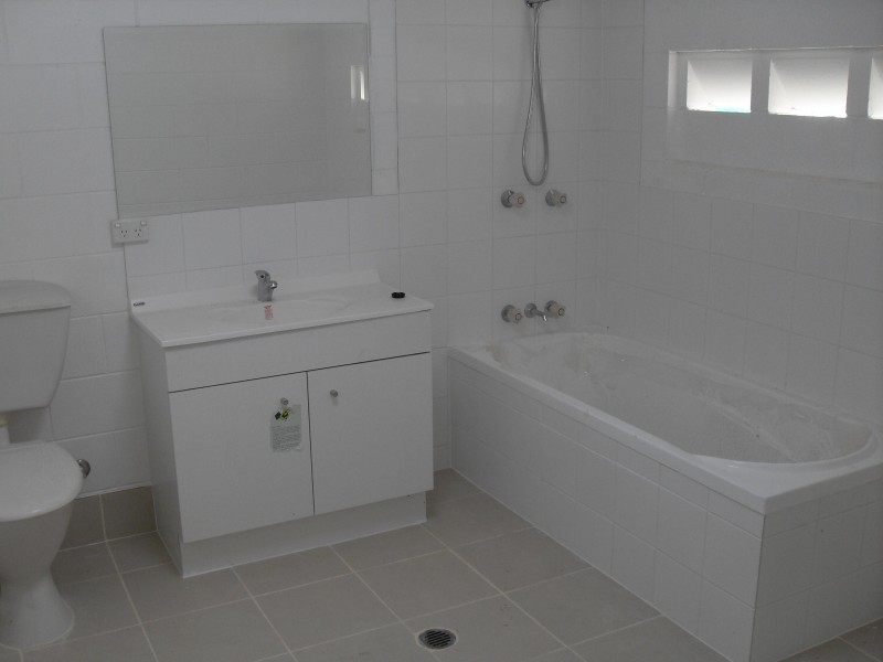 24 PALMERSTON STREET, Aeroglen QLD 4870