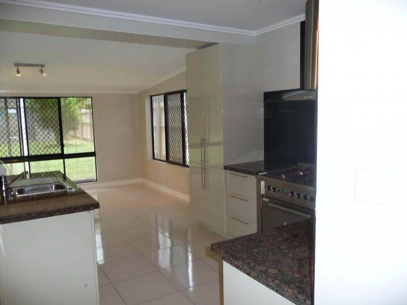 59 Hayward street, Mooroobool QLD 4870