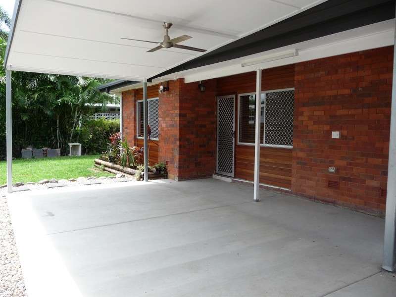 59 Hayward street, Mooroobool QLD 4870