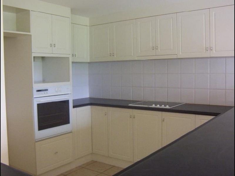 47 House on the Hill, Munro Terrace, Mooroobool QLD 4870