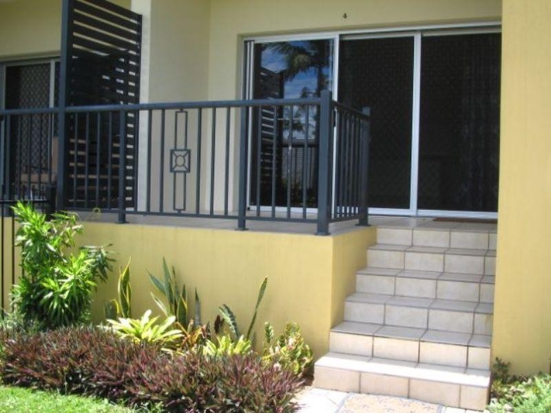 4/306 Pease Street, Edge Hill QLD 4870