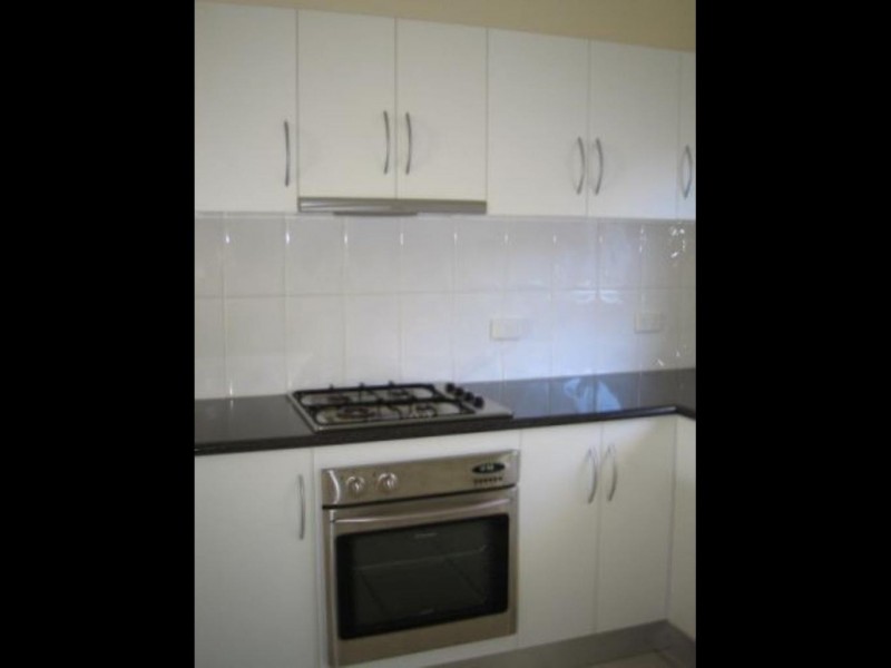 4/306 Pease Street, Edge Hill QLD 4870