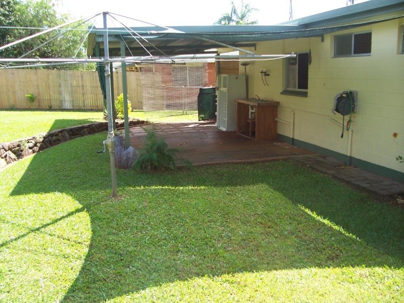 30 Peridot Street, Bayview Heights QLD 4868