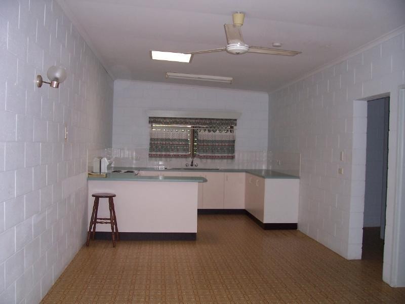 1/37 Simon Street, Freshwater QLD 4870