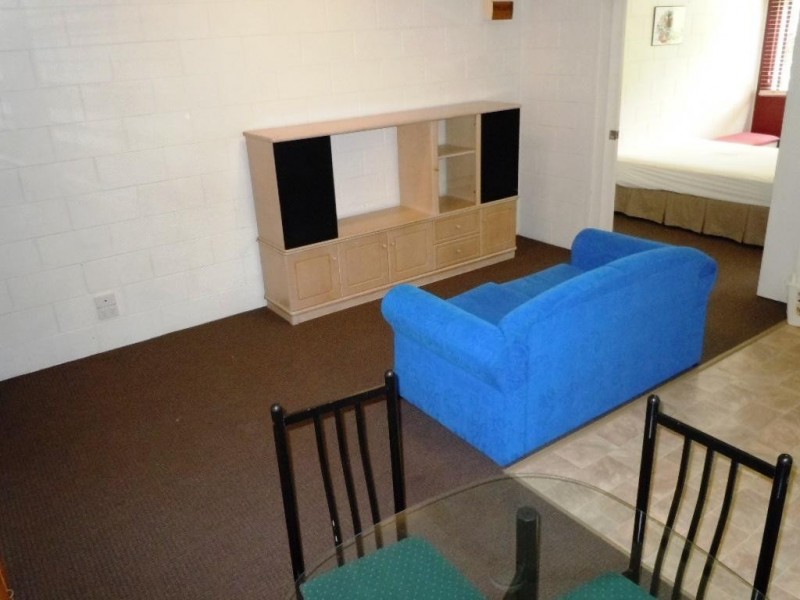 11/4 McPherson Close, Edge Hill QLD 4870