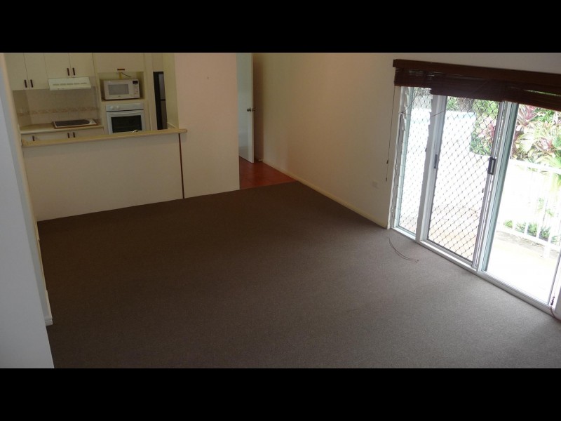 6/215 Kamerunga Road, Freshwater QLD 4870