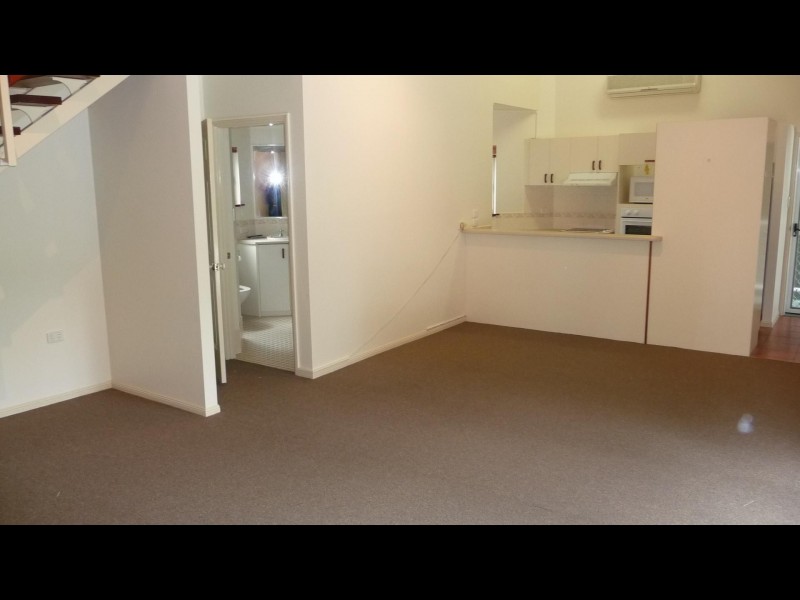 6/215 Kamerunga Road, Freshwater QLD 4870