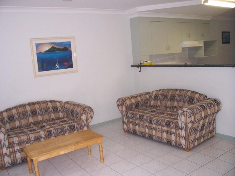 2/60 Charles Street, Cairns QLD 4870