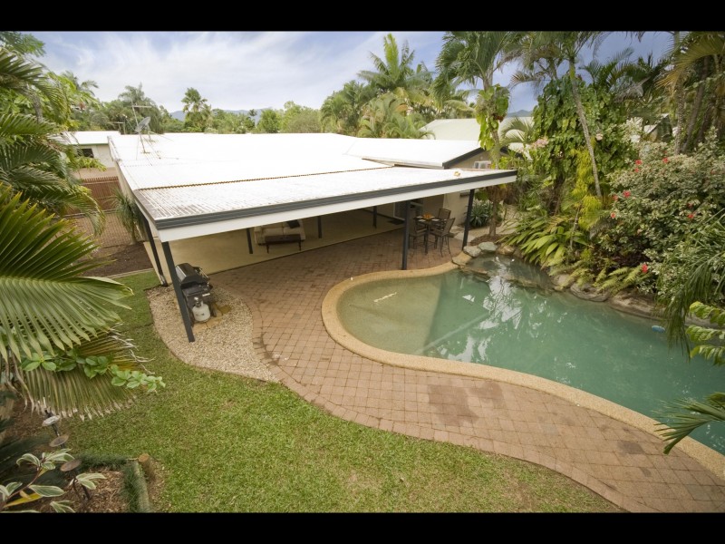 9 Mermaid Close, Bentley Park QLD 4869