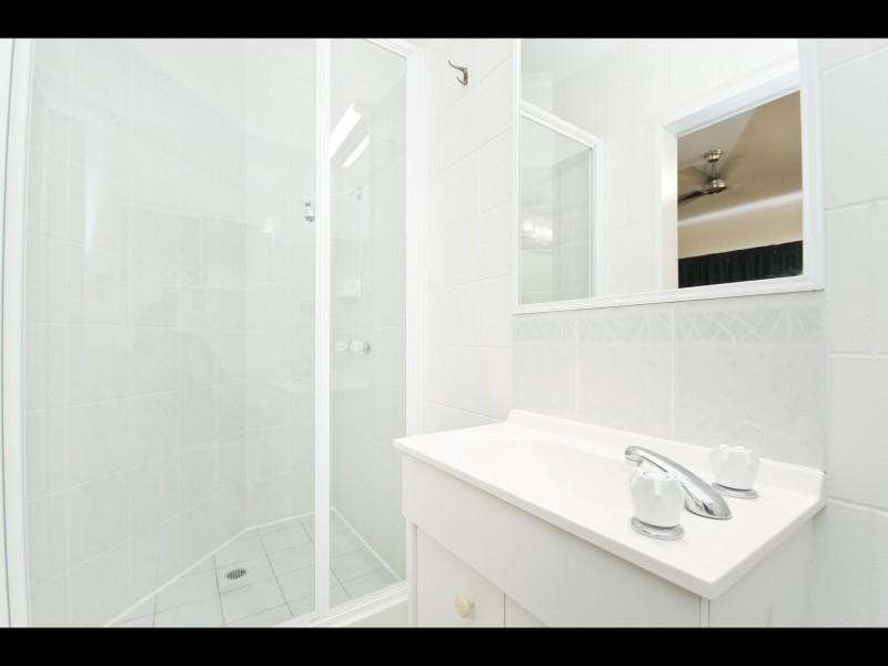 6 Beaman Close, Aeroglen QLD 4870