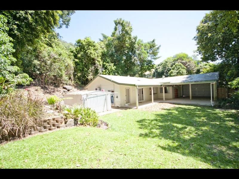 6 Beaman Close, Aeroglen QLD 4870