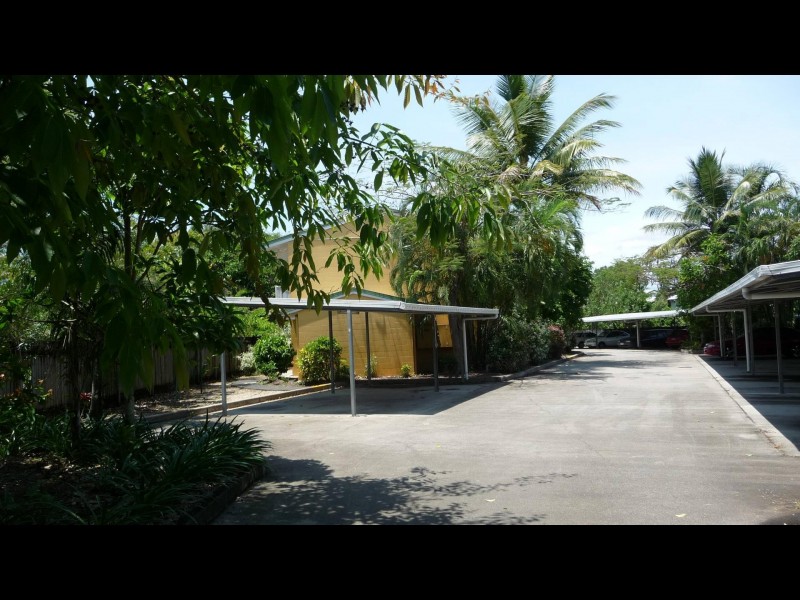 4/6 Chester Court, Manunda QLD 4870