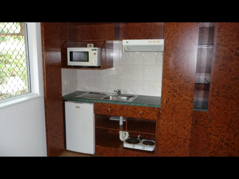 4/6 Chester Court, Manunda QLD 4870