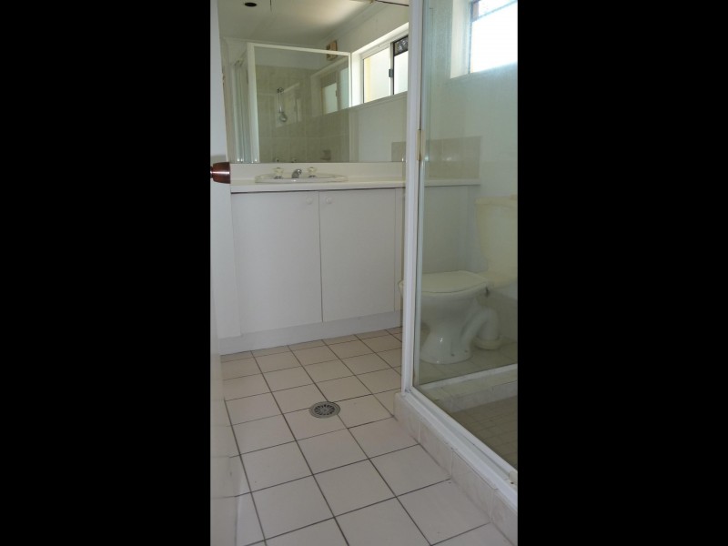 4/6 Chester Court, Manunda QLD 4870