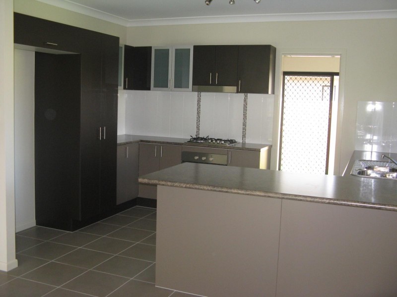 66 Fossilbrook Bend, Trinity Park QLD 4879