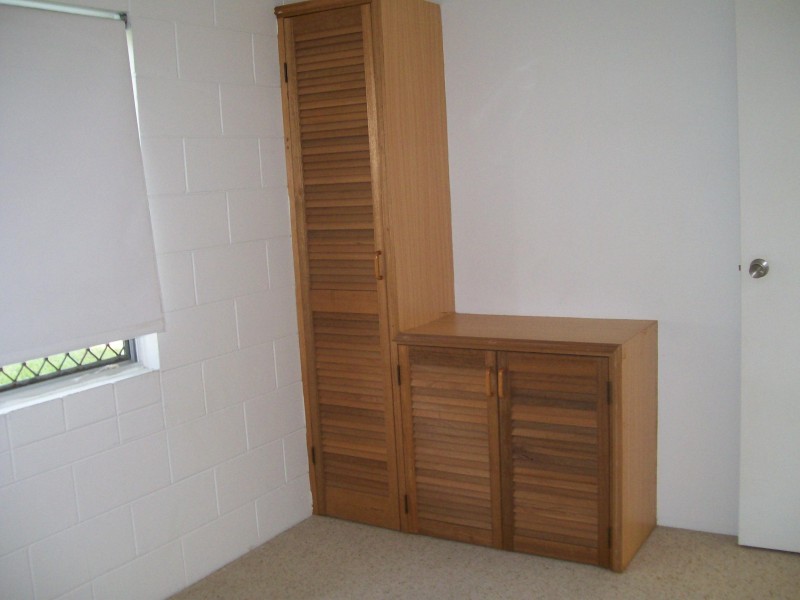 1/473 McCoombe Street, Mooroobool QLD 4870