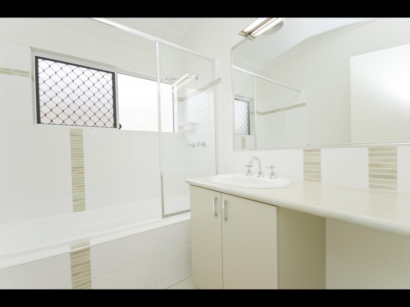 133 Fitzmaurice Drive, Bentley Park QLD 4869