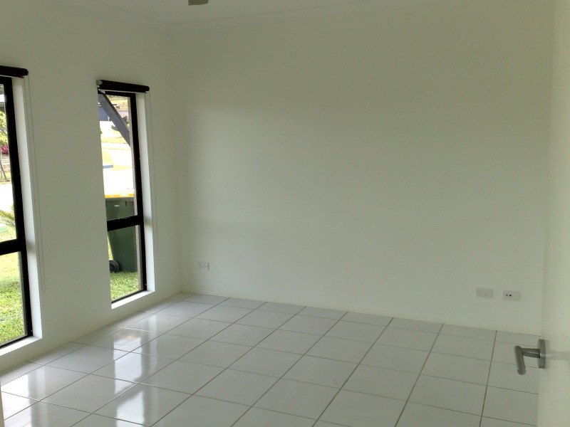 3 Angel Close, Kanimbla QLD 4870