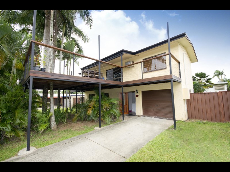 18 Pepperina Street, Mooroobool QLD 4870