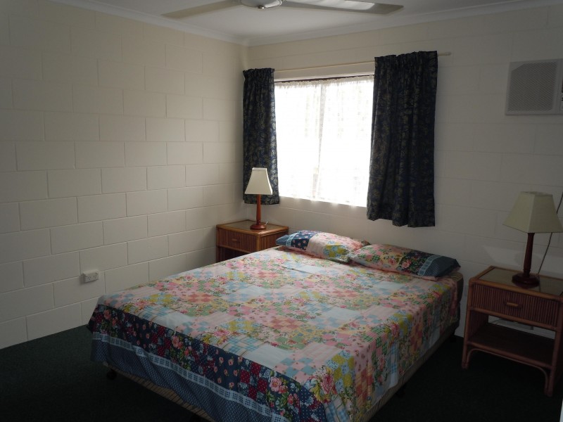 24/6 Hector Close, Westcourt QLD 4870