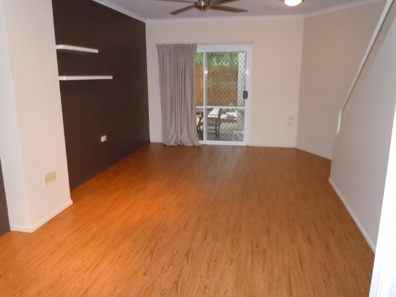 4/14 Springfield Crescent, Manoora QLD 4870