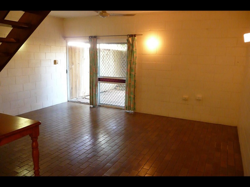 6/11 Pioneer Street, Manoora QLD 4870