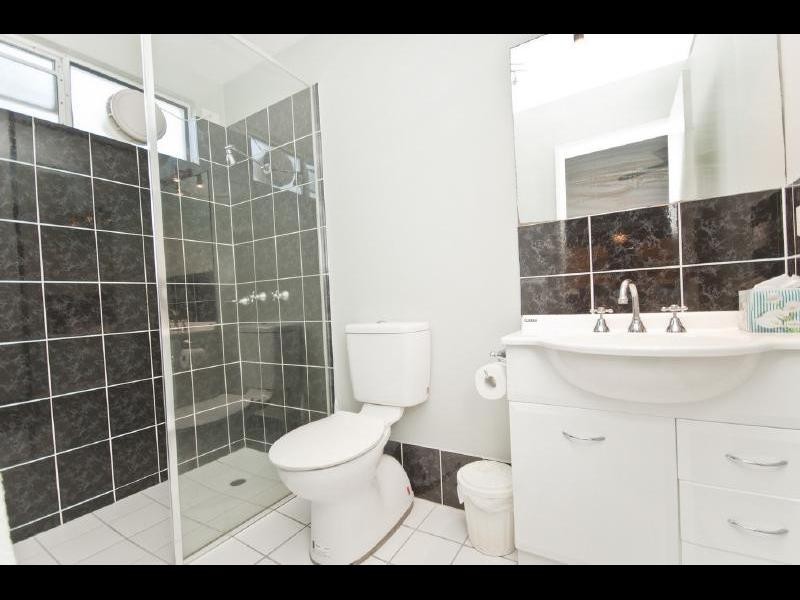 14/239 Lake Street, Cairns QLD 4870