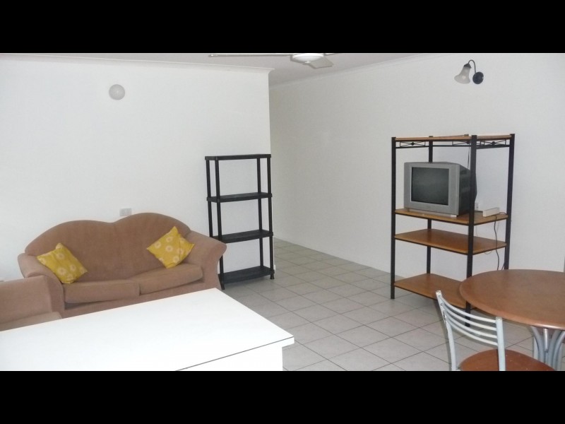 10/284 Lake Street, Cairns QLD 4870