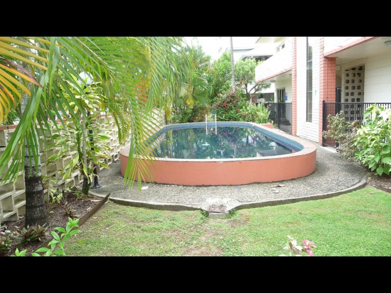 10/284 Lake Street, Cairns QLD 4870